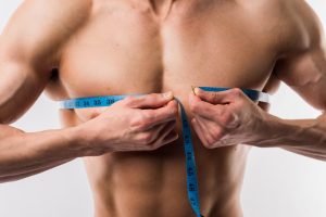 ¿Tienes el pecho caído siendo joven? Causas, soluciones y cómo recuperar tu confianza en Málaga | Dr. César Padilla