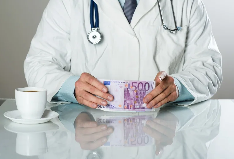 Precio de la lipoescultura 360 en España: factores que influyen y qué incluye en Málaga | Dr. César Padilla